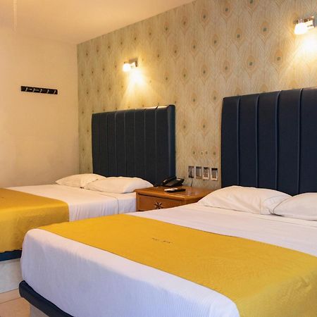 Hotel Maioris El Diez Кульякан Экстерьер фото