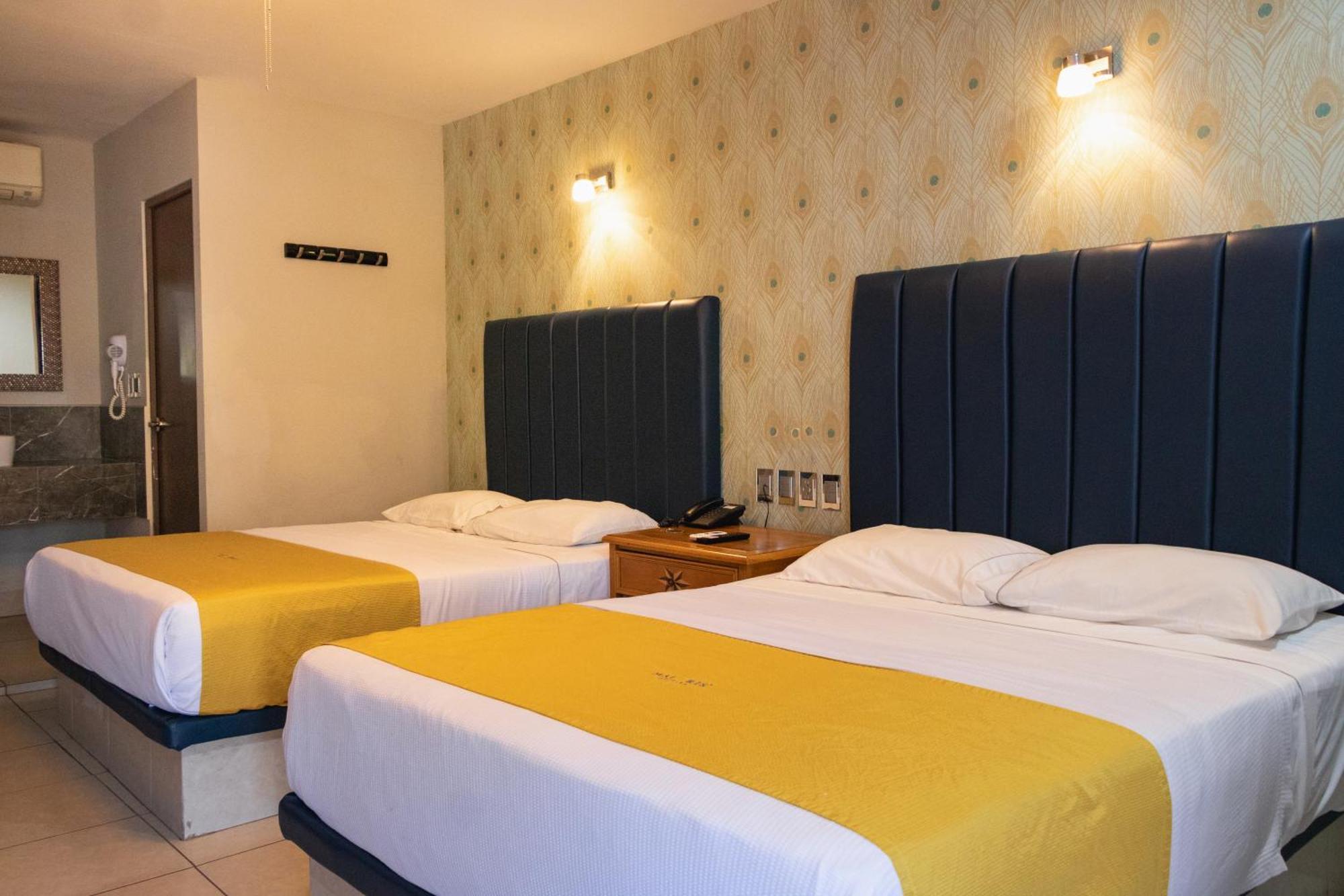 Hotel Maioris El Diez Кульякан Экстерьер фото